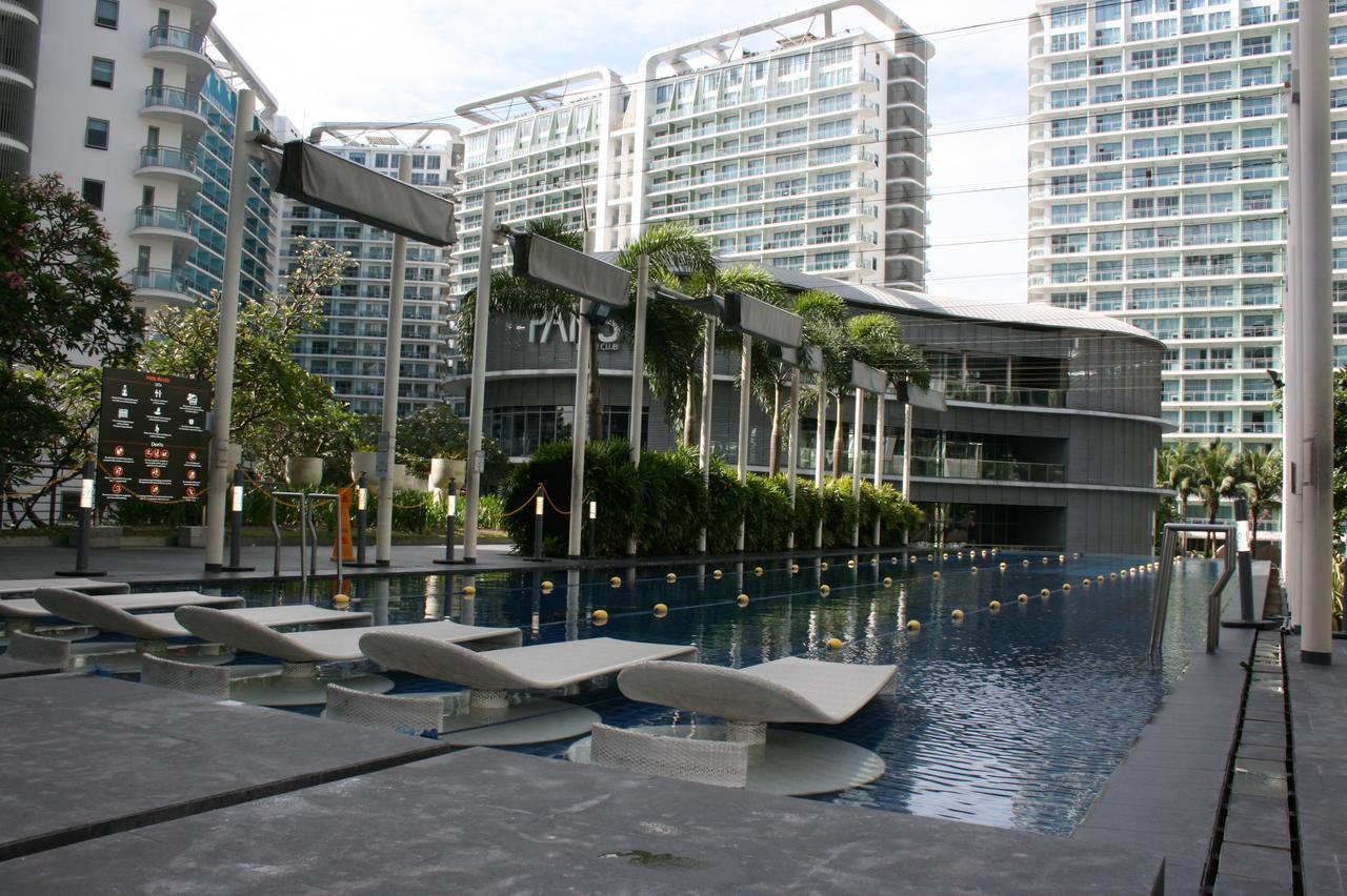 Azure Urban Resort Residences Manila Exterior foto